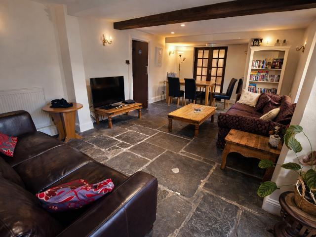 Room for rent in Barrow Hill, Loundsley Green