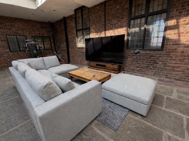 Room for rent in Barrow Hill, Loundsley Green