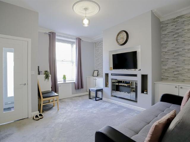 House for rent in Knowle Fold, Darwen