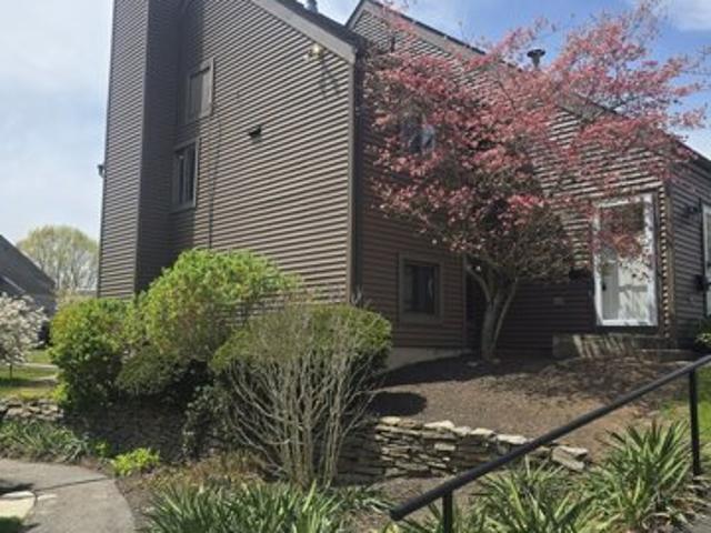Condo for sale in Glastonbury, Connecticut