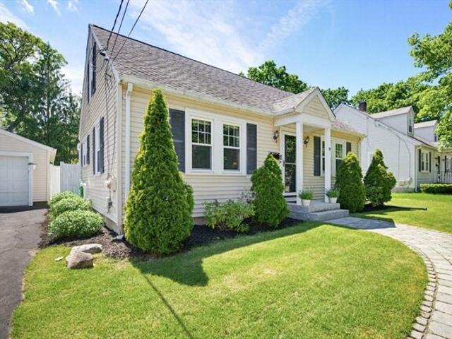 House for sale in Medway, Massachusetts