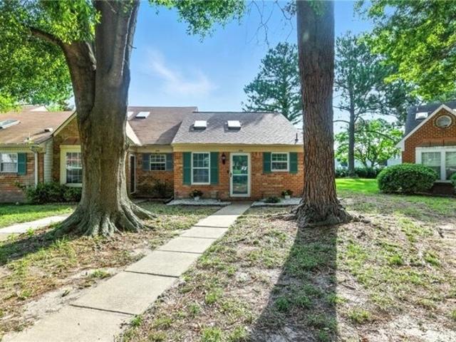 House for sale in Hampton House for sale in Hampton