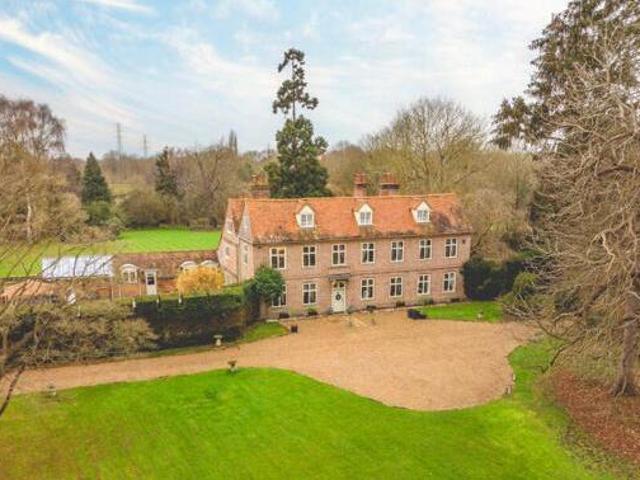 House for sale in Iver, Richings Park