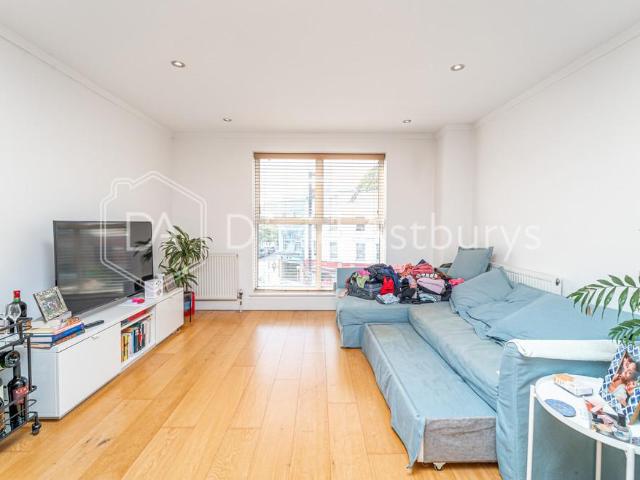 Apartment for rent in Highbury, Greater London