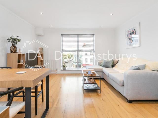 Apartment for rent in Highbury, Greater London