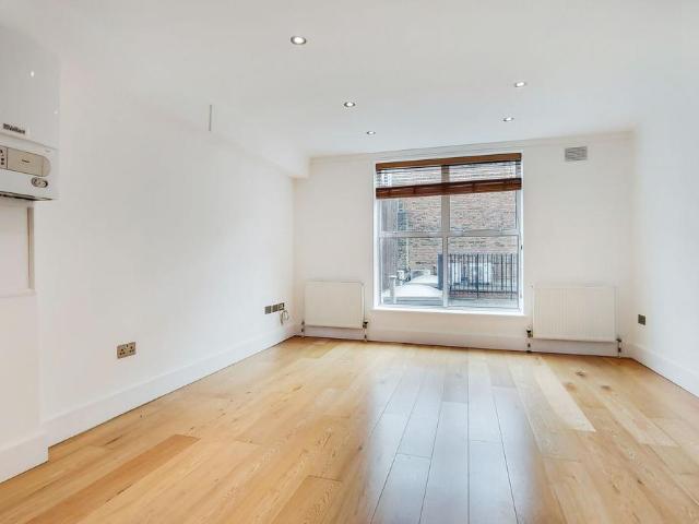 Apartment for rent in Highbury, Greater London