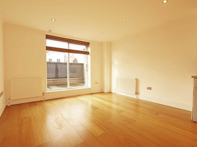 Apartment for rent in Highbury, Greater London