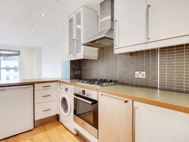Apartment for rent in Highbury, Greater London