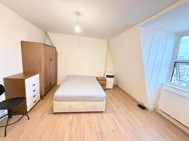 Room for rent in Archway, Greater London