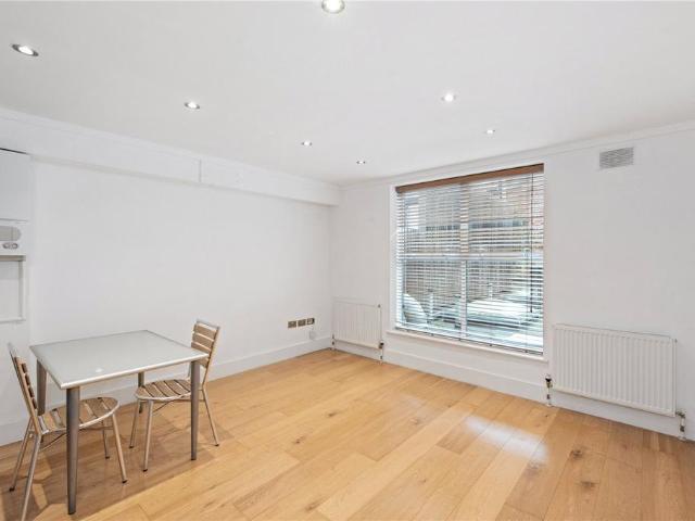 House for rent in Highbury, Greater London