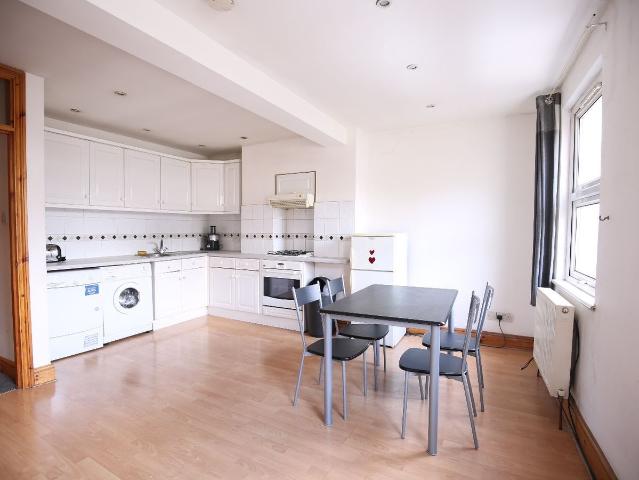 Apartment for rent in Highbury, Greater London