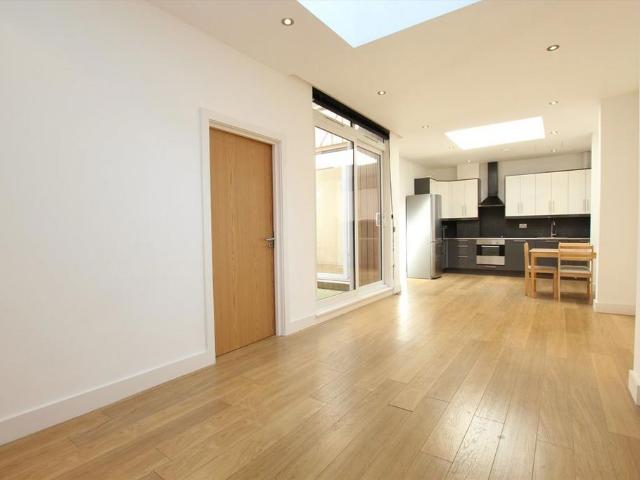 Apartment for rent in London Borough of Islington, Greater London