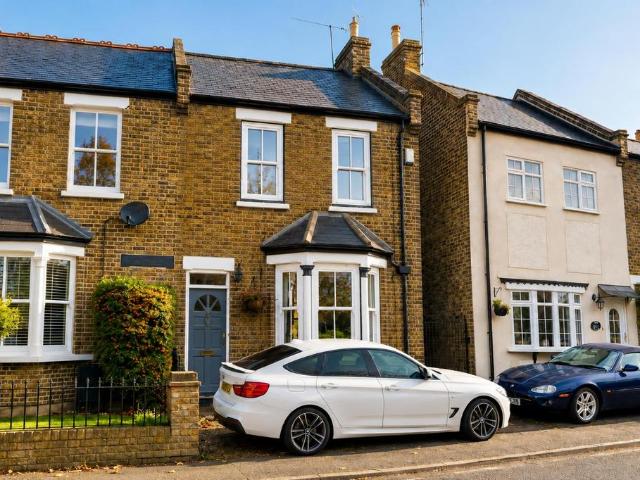 House for rent in Ivy Chimneys, Epping