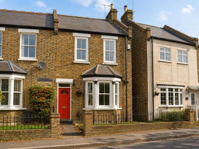 Apartment for rent in Ivy Chimneys, Epping