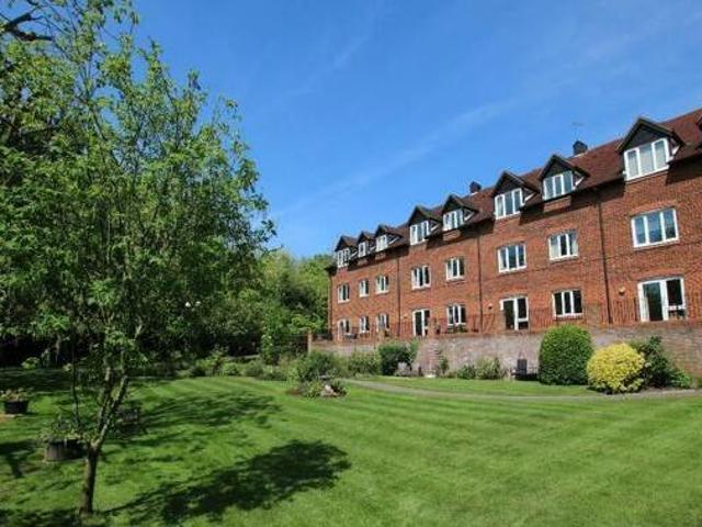House for sale in Pachesham Park, Surrey