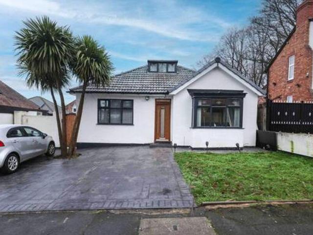 House for sale in Goldthorn Hill, West Midlands