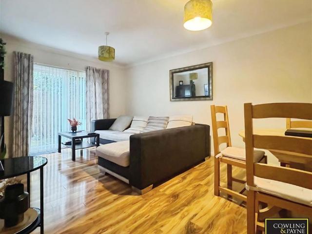 Apartment for rent in Navestock Side, Essex