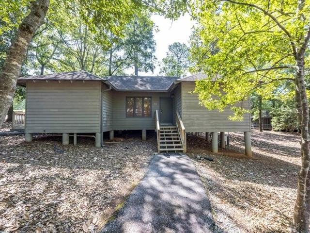 House for sale in Pine Mountain