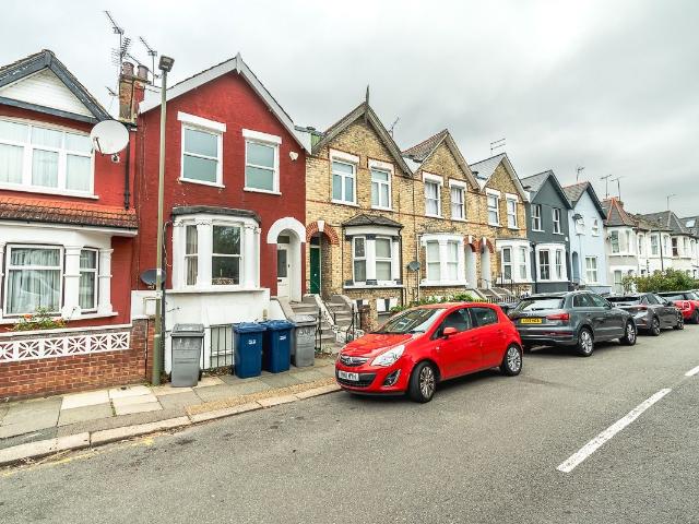 Apartment for rent in Friern Barnet, Greater London
