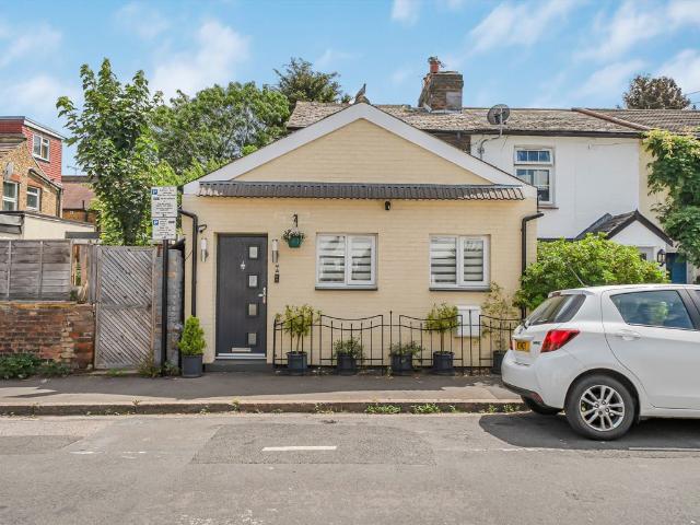 Apartment for rent in London Borough of Hounslow, Greater London