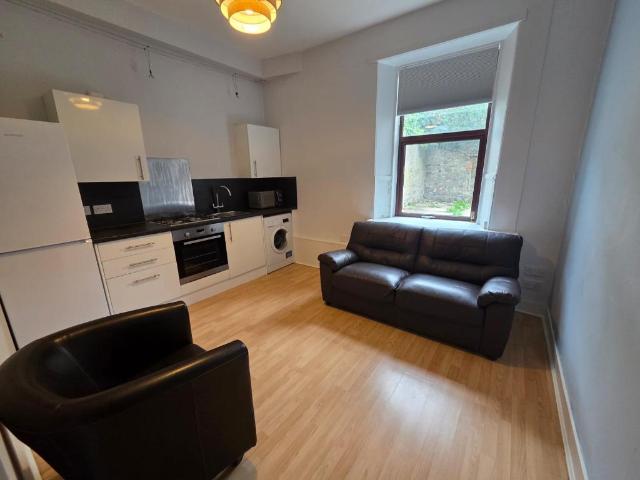 Apartment for rent in Ferryhill, Ballindoch