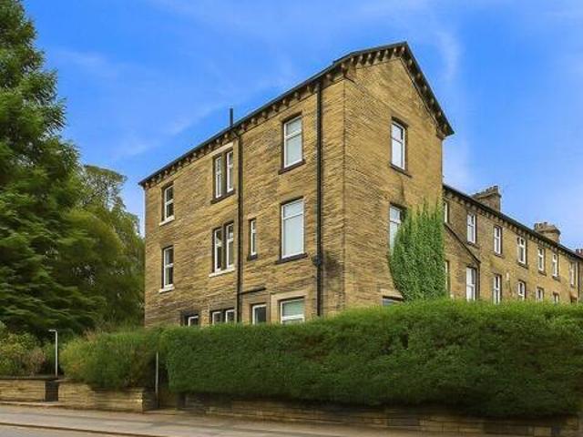 House for sale in Slack Side, West Yorkshire