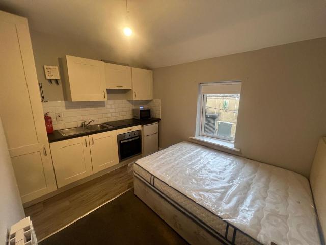 Studio to rent in Botanic B ED, Dublin