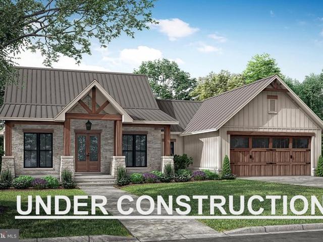 House for sale in Berkeley Springs, West Virginia