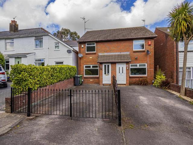 House for rent in The Hawthorns, Falcon Lodge