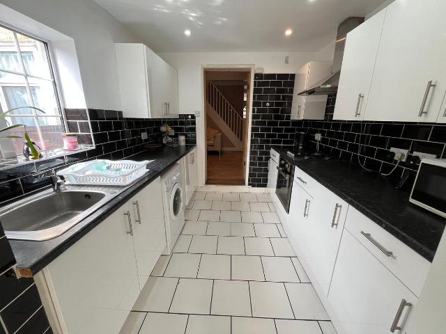 Apartment for rent in Plaistow, Greater London