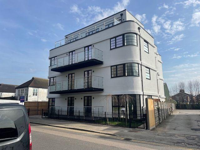 Apartment for rent in Berrylands, Greater London