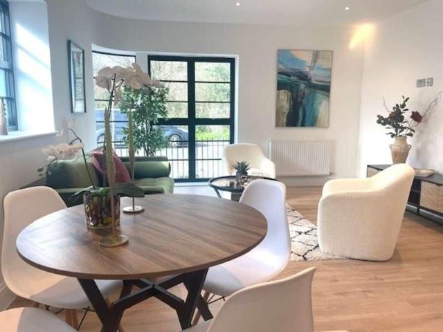 Apartment for rent in Berrylands, Greater London