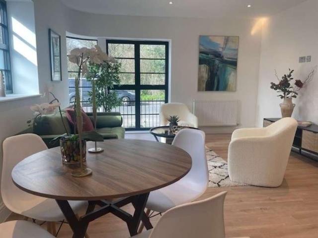 Apartment for rent in Berrylands, Greater London