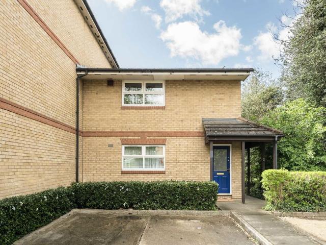 Apartment for rent in London Borough of Hounslow, Greater London