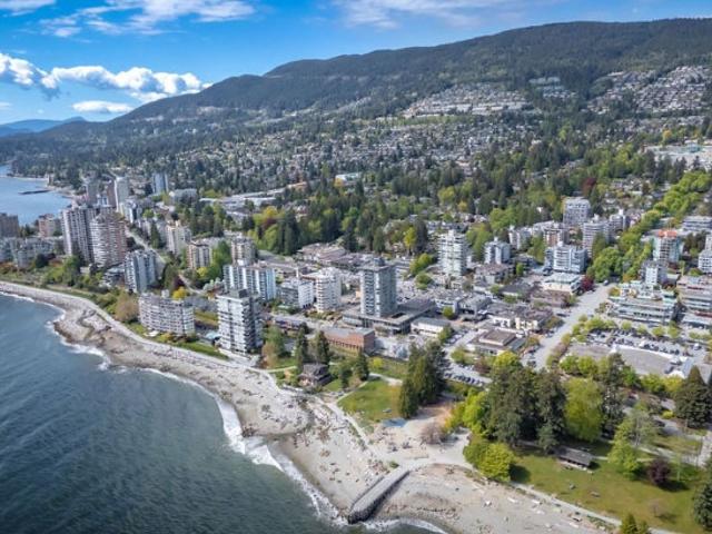 Apartment for rent in West Vancouver, British Columbia