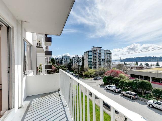 Apartment for rent in Ambleside, West Vancouver
