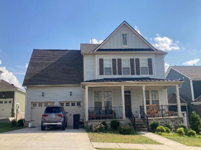 House for sale in Hendersonville, Middle Tennessee