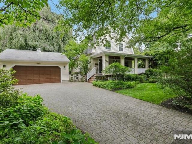 House for sale in Ho-Ho-Kus, Bergen County