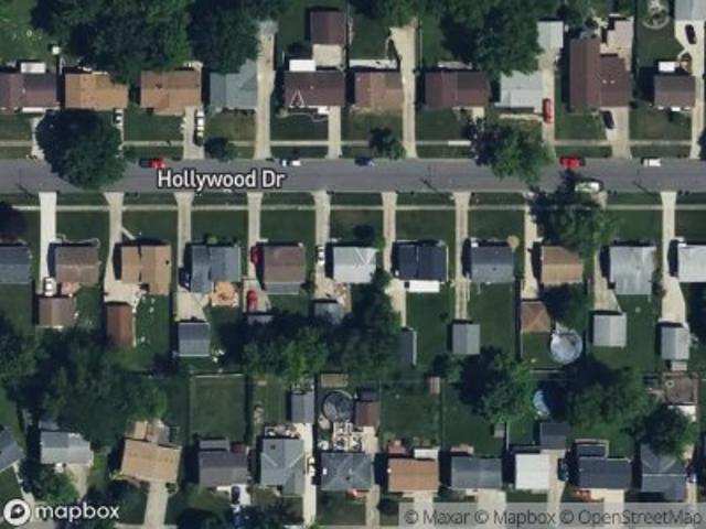 House for sale in Elyria