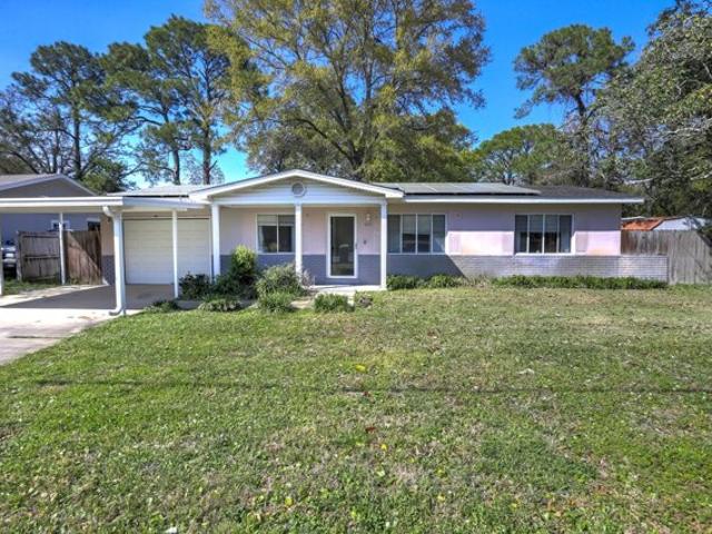 House for sale in Mary Esther