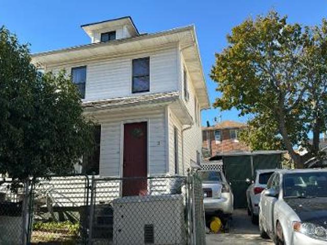 House for sale in Queens, Arverne
