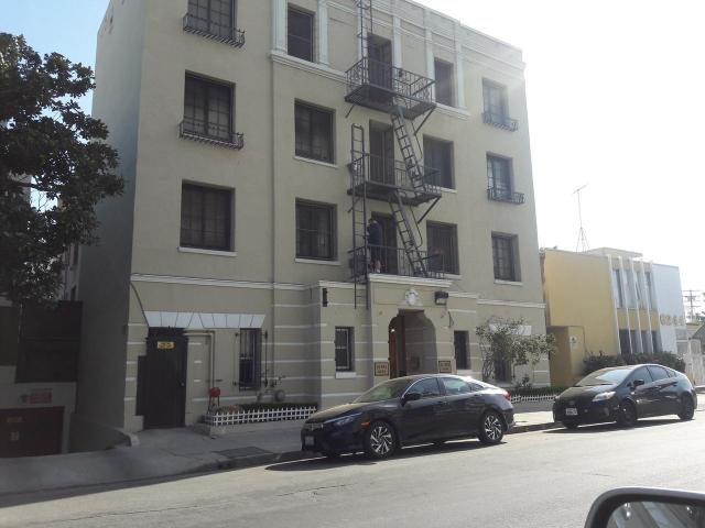 Apartment for rent in Canoga Park, California