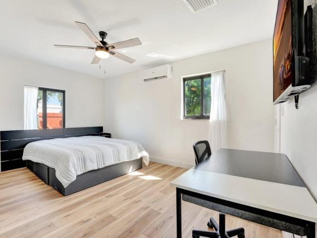 Room for rent in Hollywood, Florida