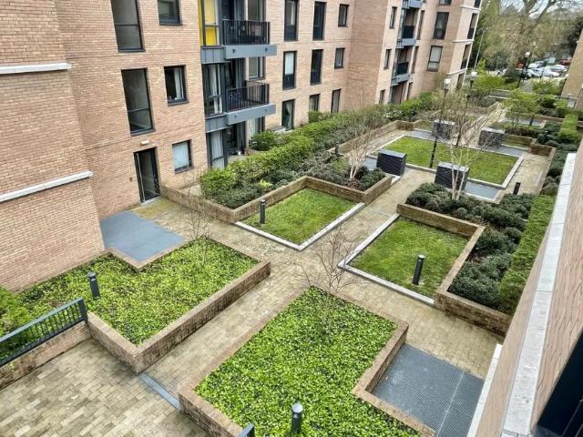 Apartment for rent in London Borough of Ealing, Hanwell