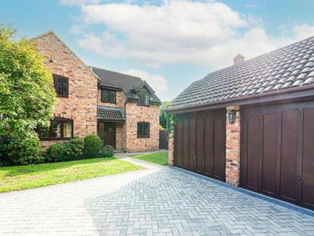 House for sale in Crowthorne