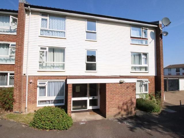 Apartment for rent in London Borough of Croydon, Forestdale