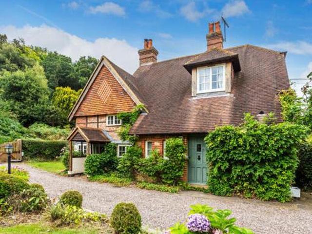 House for sale in Rose Hill, Pachesham Park