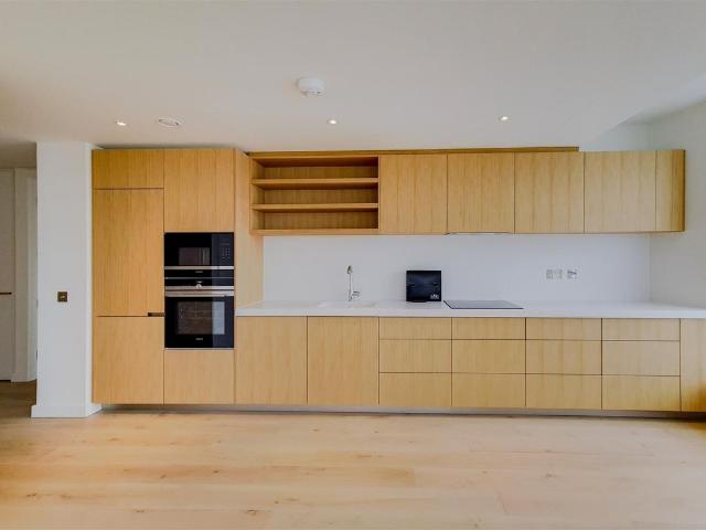 House for rent in Nine Elms, Greater London
