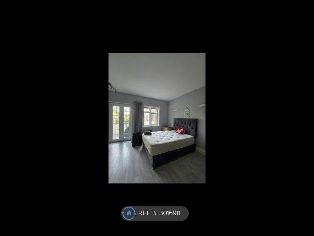 Room for rent in Brent Cross, Greater London