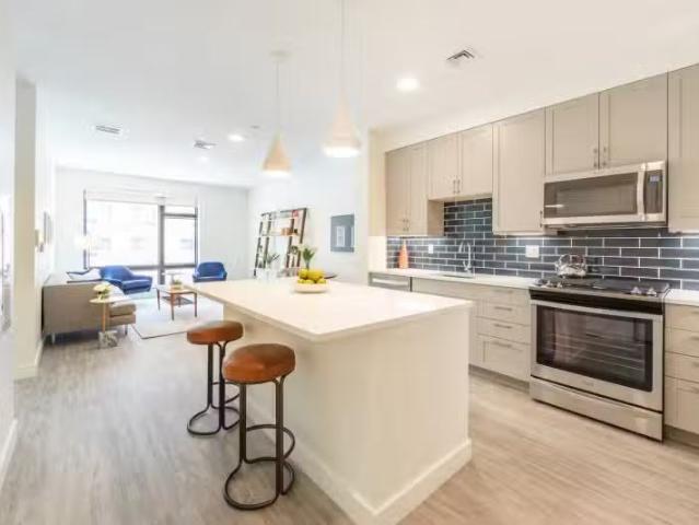 Apartment for rent in Beverly